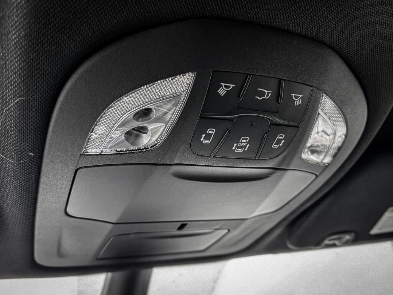 2025 Chrysler Grand Caravan SXT   PWR DOORS   HEATED SEATS   CARPLAY   ADAPTIV Photo