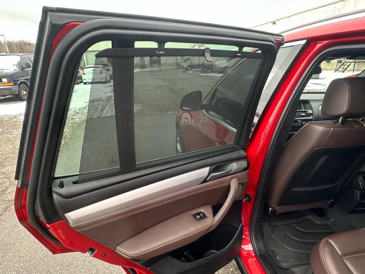 2017 BMW X3 xDrive28i ~ LOW KM ~ SAFETY INCLUDED Photo