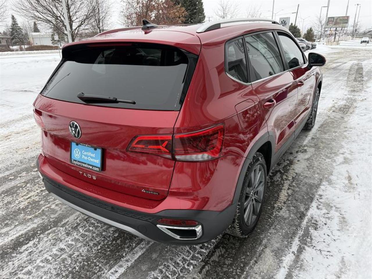 2023 Volkswagen Taos Highline 1.5T 7sp at DSG w/ Tip 4M EOP Photo