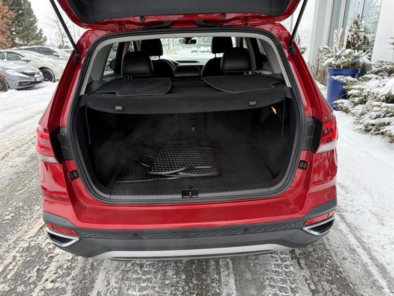 2023 Volkswagen Taos Highline 1.5T 7sp at DSG w/ Tip 4M EOP Photo