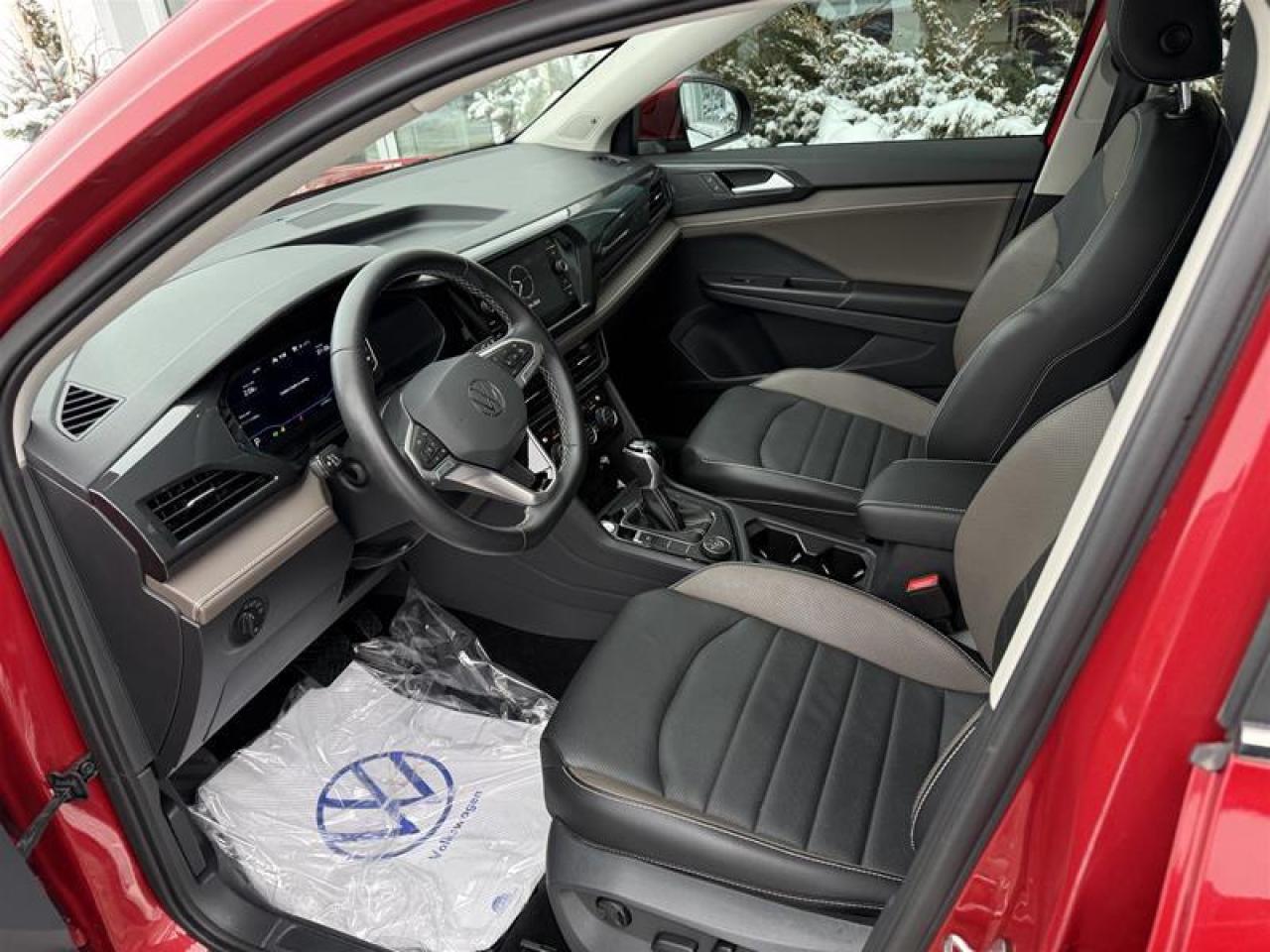 2023 Volkswagen Taos Highline 1.5T 7sp at DSG w/ Tip 4M EOP Photo