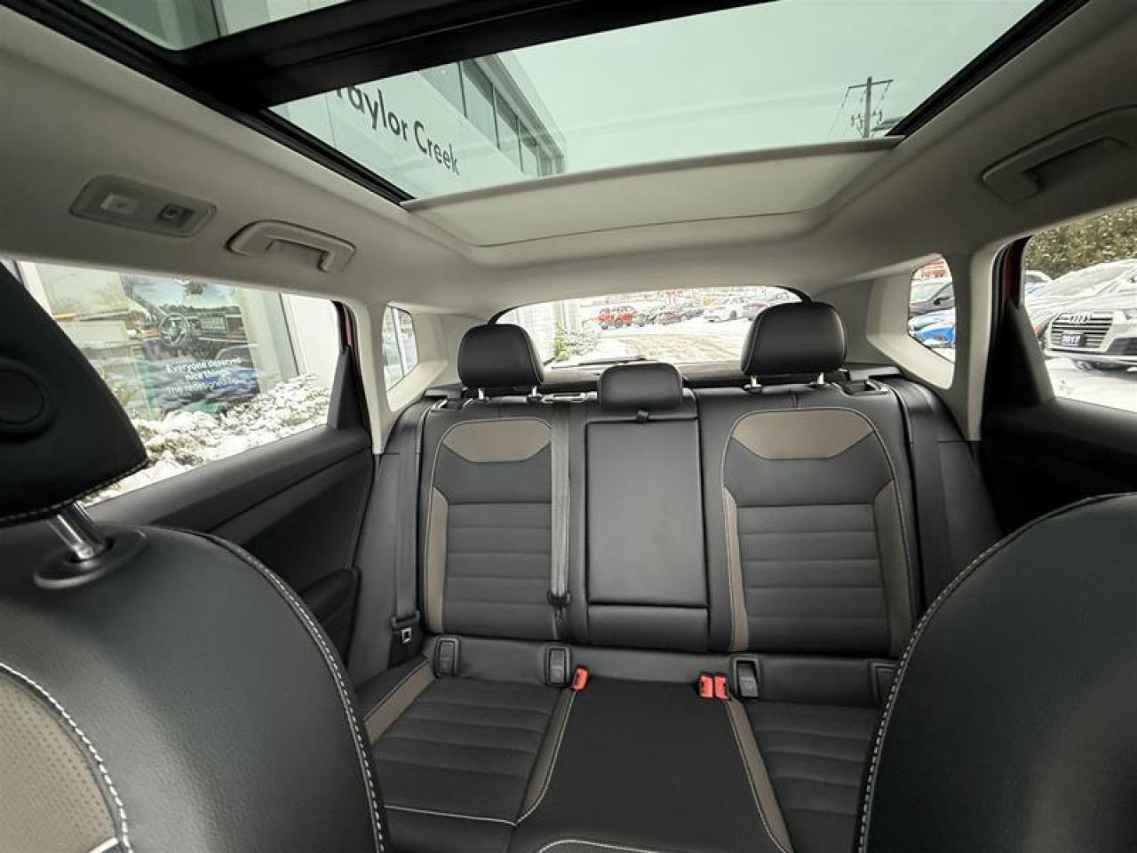 2023 Volkswagen Taos Highline 1.5T 7sp at DSG w/ Tip 4M EOP Photo