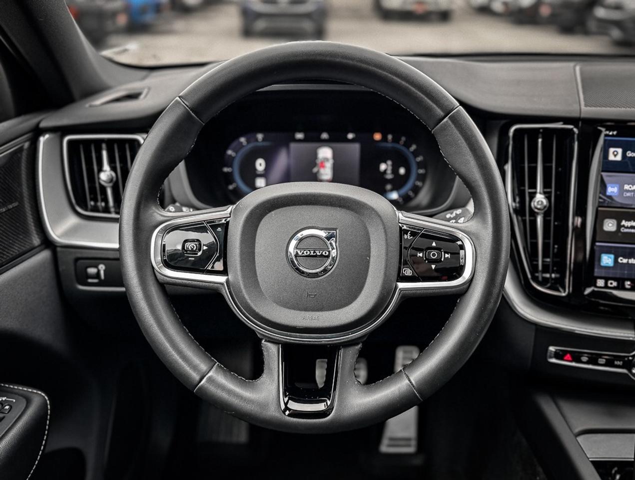 2022 Volvo XC60 B6 R-Design   B6 R-DESIGN   PANO ROOF   NAV   BLIN Photo