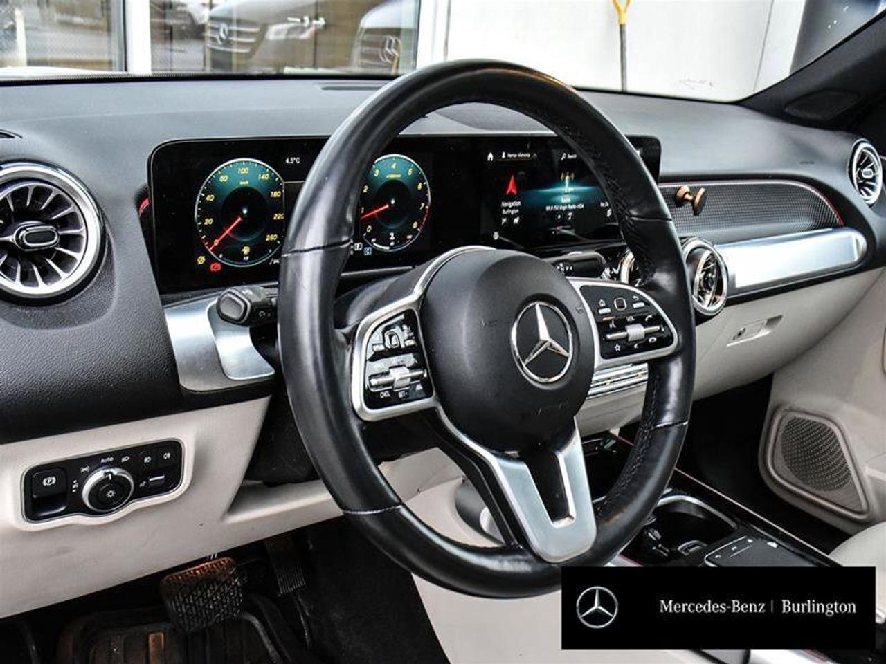 2022 Mercedes-Benz GLB GLB 250 Photo