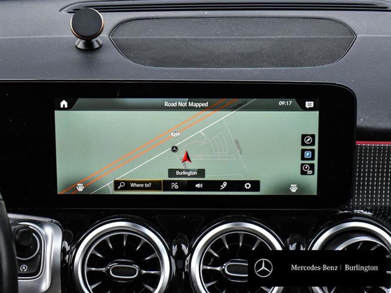 2022 Mercedes-Benz GLB GLB 250 Photo