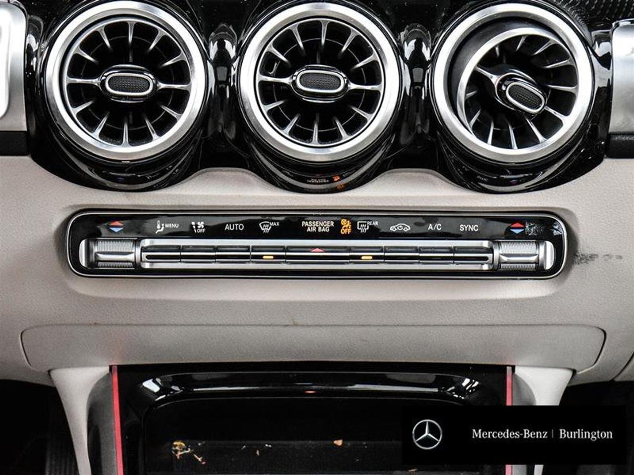 2022 Mercedes-Benz GLB GLB 250 Photo