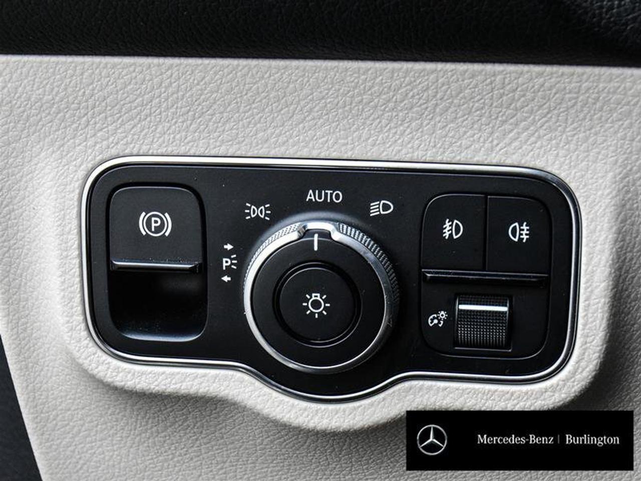 2022 Mercedes-Benz GLB GLB 250 Photo