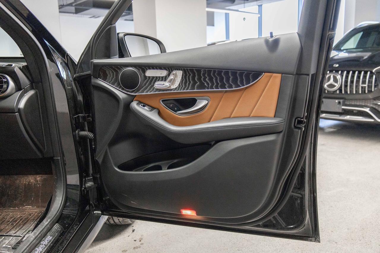 2021 Mercedes-Benz GLC 4matic Safety Certified Welcome Trades Photo