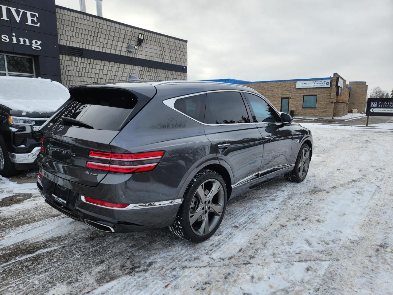 2022 Genesis GV80 3.5T PRESTIGE, 4 NEW TIRES,7 PASSENGER,REMOTE PARK Photo