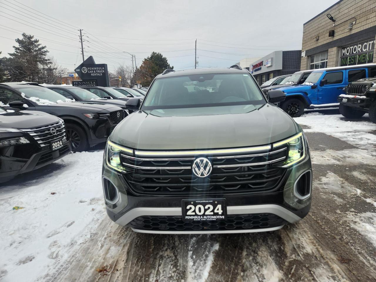 2024 Volkswagen Atlas PEAK EDITION, PANOROOF PKG, CARPLAY,REMOTE STARTER Photo