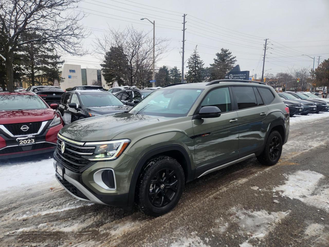 2024 Volkswagen Atlas PEAK EDITION, PANOROOF PKG, CARPLAY,REMOTE STARTER Photo