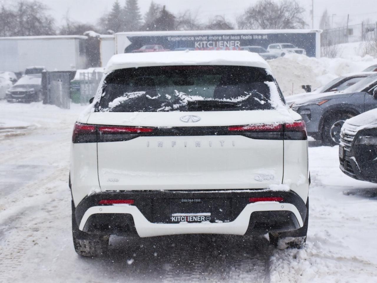 2025 Infiniti QX60 LUXE AWD-360 Camera  Navi  Roof  Leather  7 Seater Photo