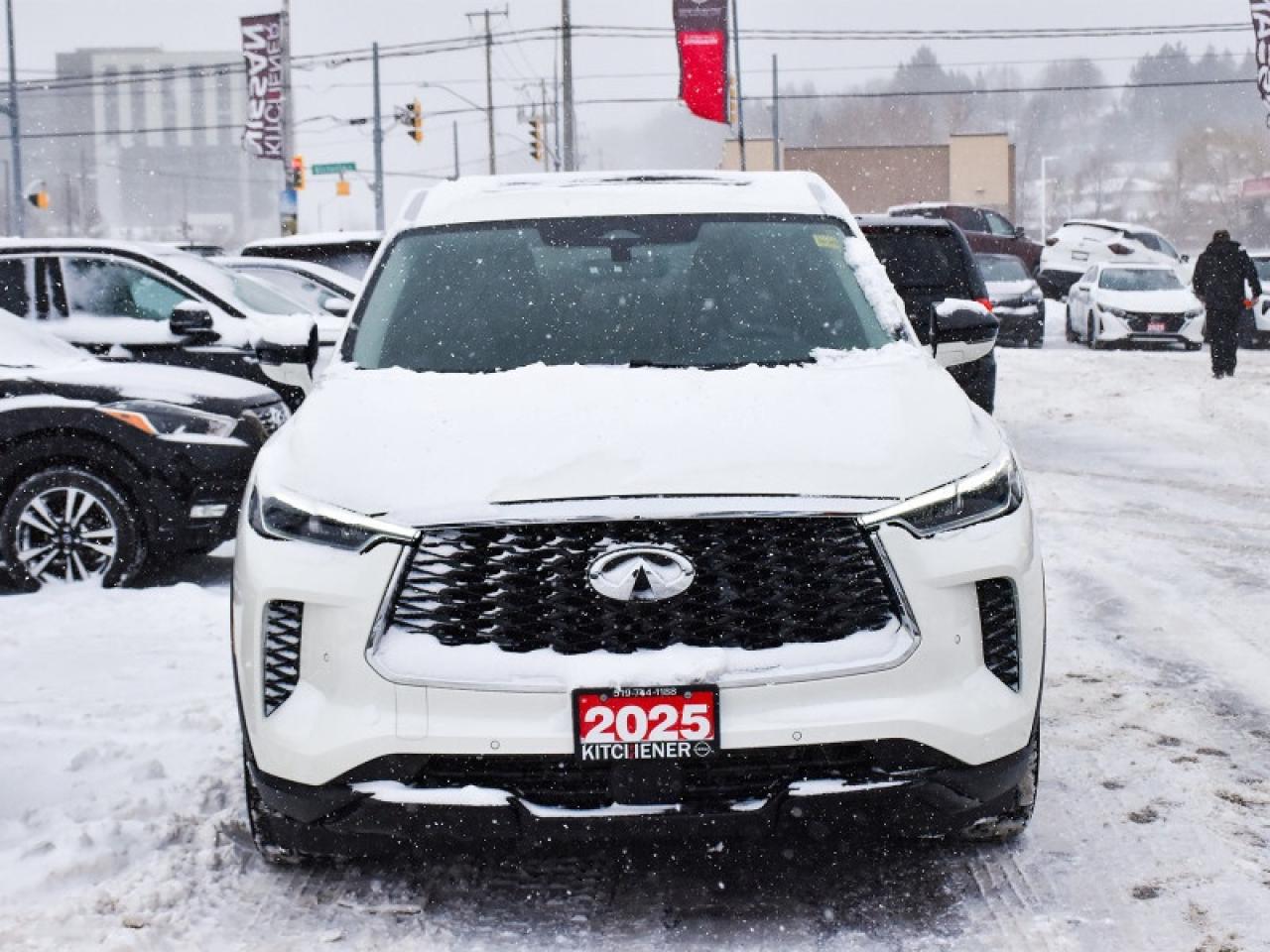 2025 Infiniti QX60 LUXE AWD-360 Camera  Navi  Roof  Leather  7 Seater Photo