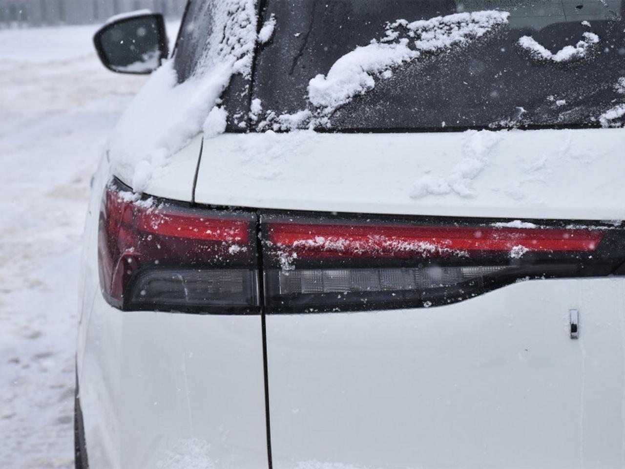 2025 Infiniti QX60 LUXE AWD-360 Camera  Navi  Roof  Leather  7 Seater Photo4