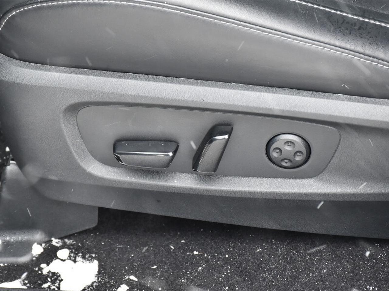 2025 Infiniti QX60 LUXE AWD-360 Camera  Navi  Roof  Leather  7 Seater Photo