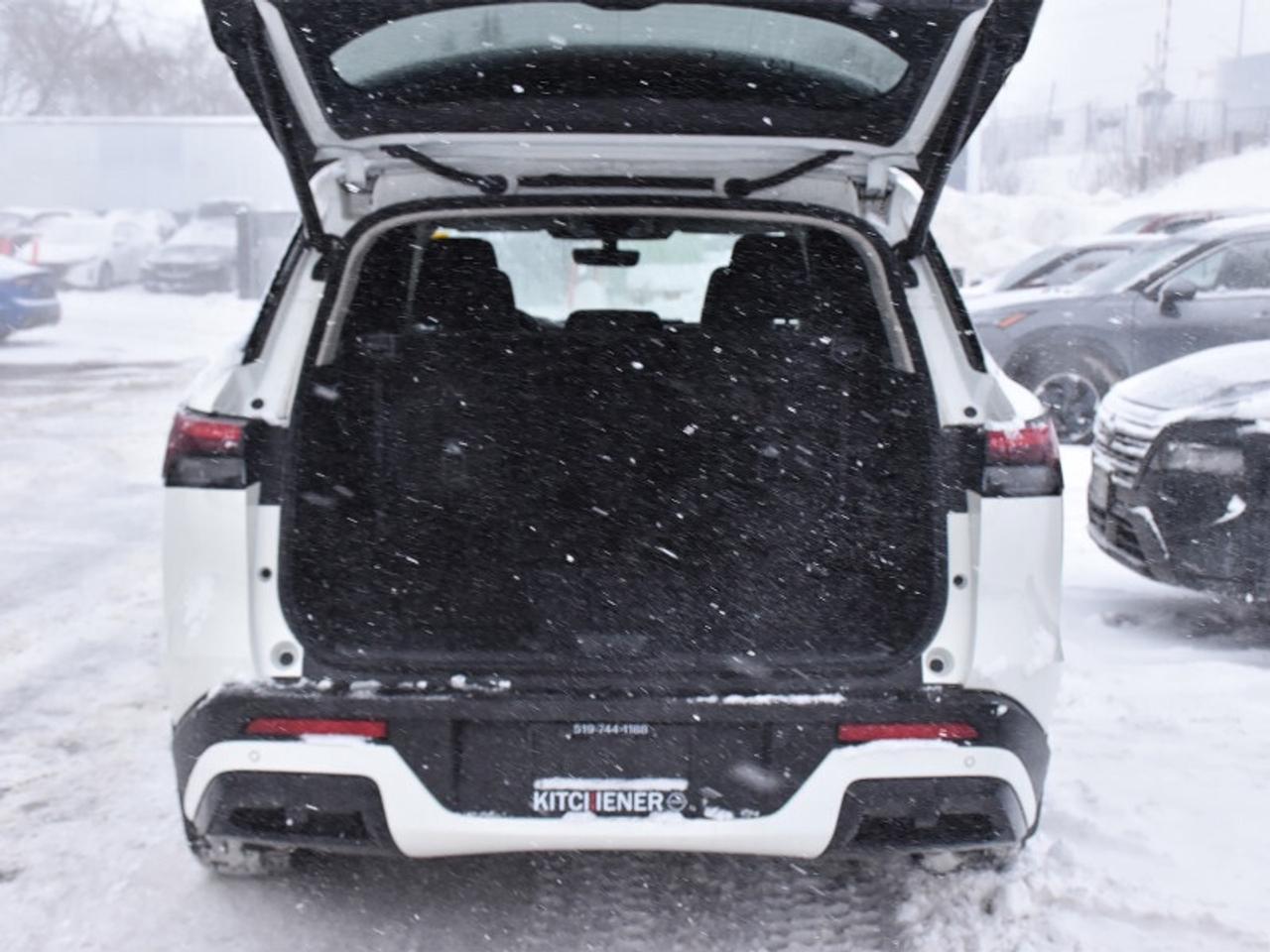 2025 Infiniti QX60 LUXE AWD-360 Camera  Navi  Roof  Leather  7 Seater Photo