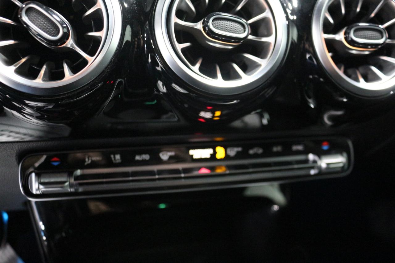 2022 Mercedes-Benz A-Class A 250 4MATIC AMG PKG NIGHHT PKG BLIND SPOT Photo