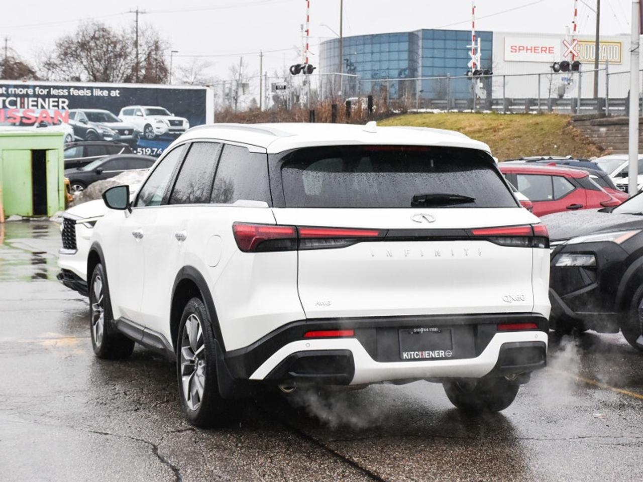 2025 Infiniti QX60 LUXE AWD-360 Camera  Navi  Roof  Leather  7 Seater Photo