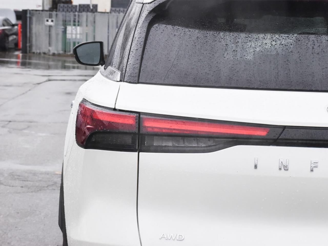 2025 Infiniti QX60 LUXE AWD-360 Camera  Navi  Roof  Leather  7 Seater Photo