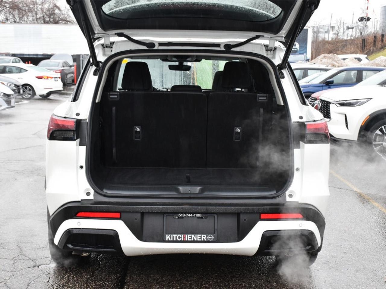 2025 Infiniti QX60 LUXE AWD-360 Camera  Navi  Roof  Leather  7 Seater Photo