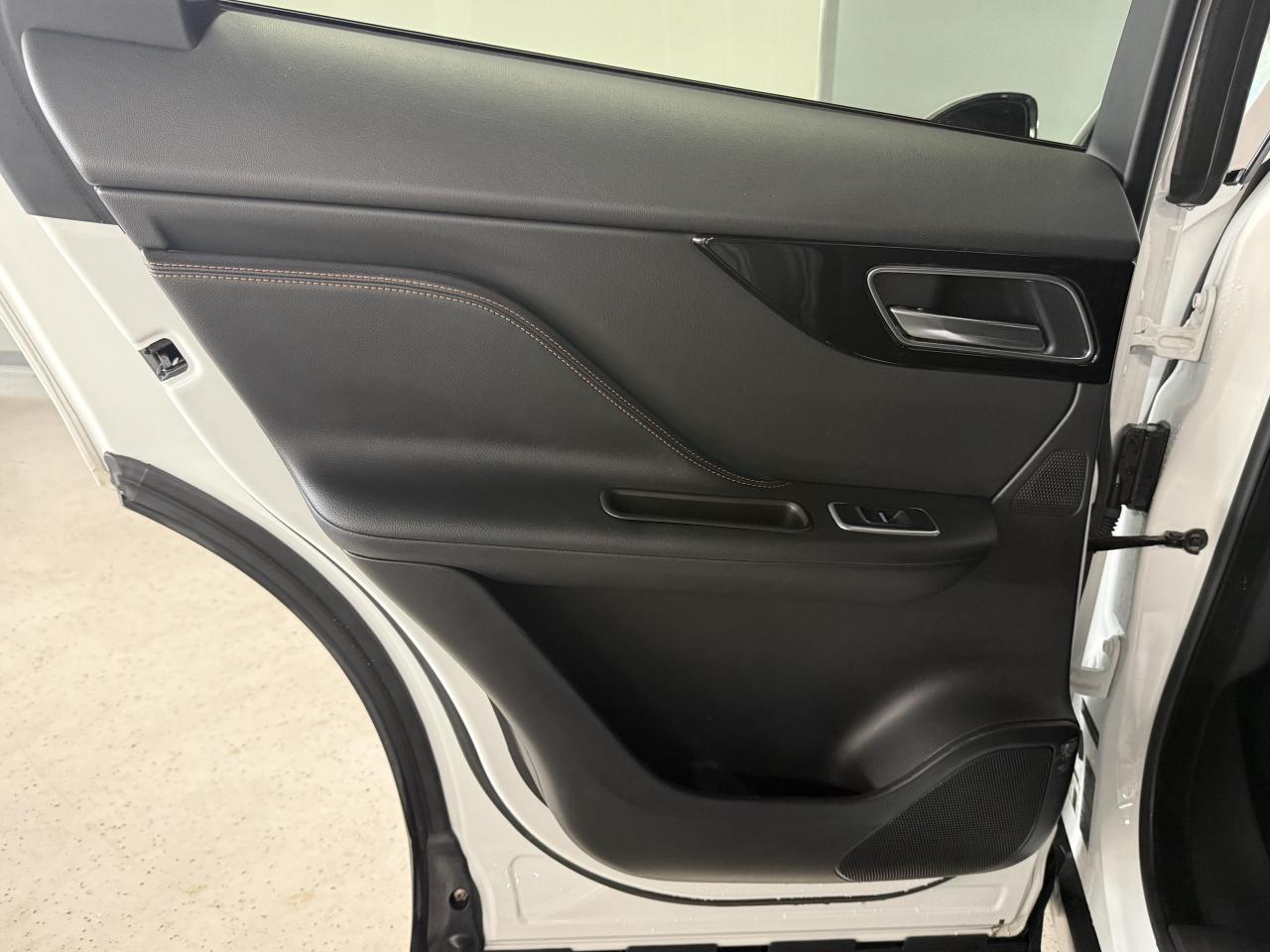 2020 Jaguar F-PACE No Accident l 30T l Prestige l AWD l 2.0 l 4Cyl Photo