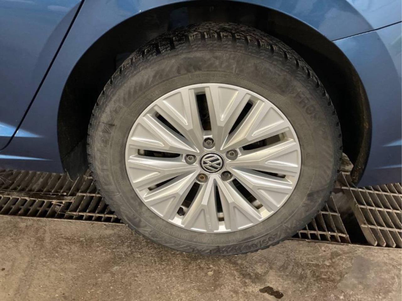 2019 Volkswagen Jetta No Accident l 6Spd l Comfortline l FWD l 2.0L l Photo2