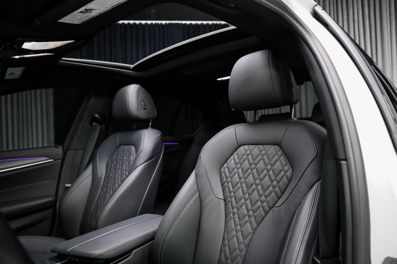 2022 BMW 5 Series 530e xDrive PLUG-IN HYBRID M-SPORT  NAV CAM HUD Photo