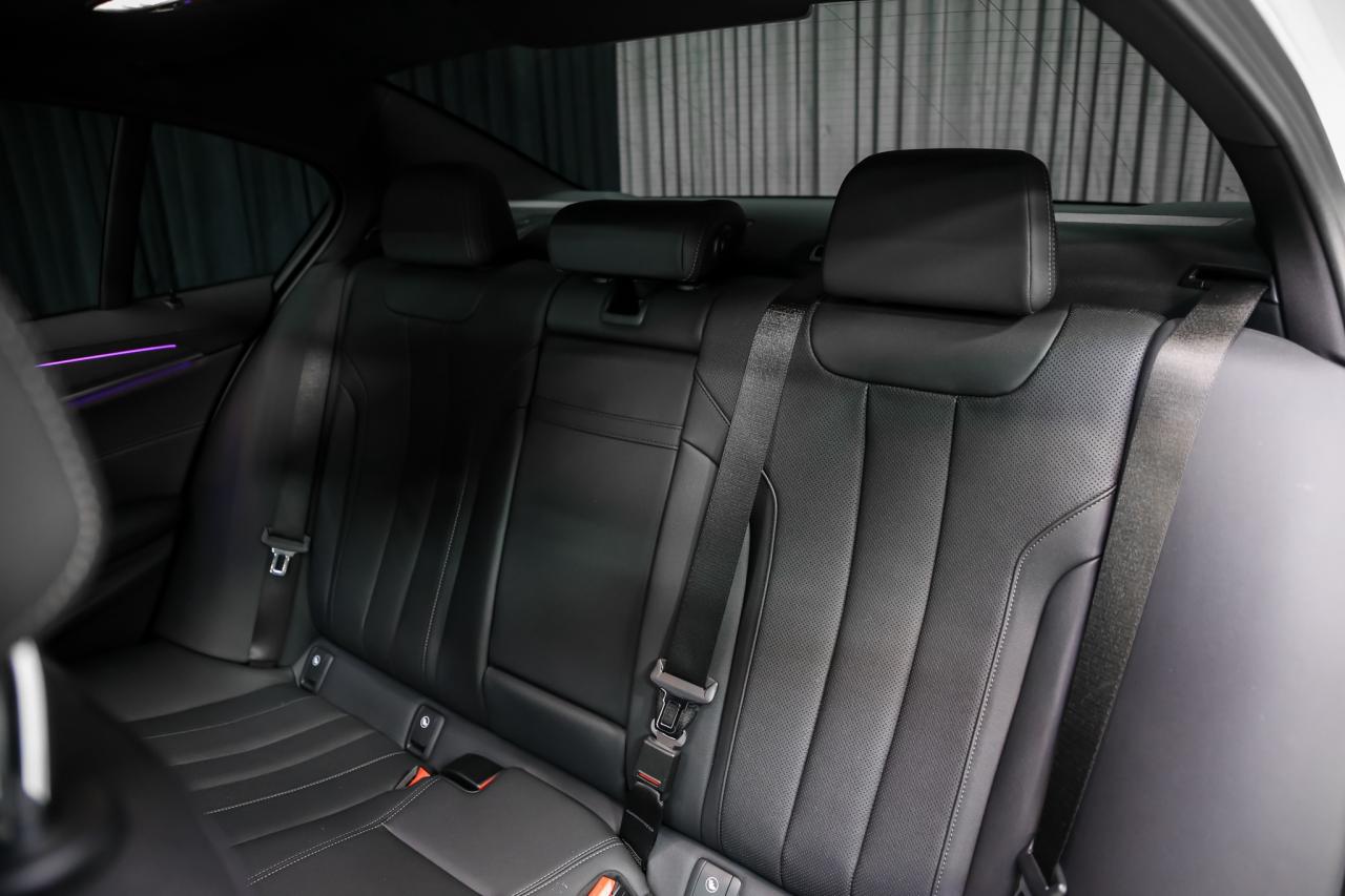 2022 BMW 5 Series 530e xDrive PLUG-IN HYBRID M-SPORT  NAV CAM HUD Photo