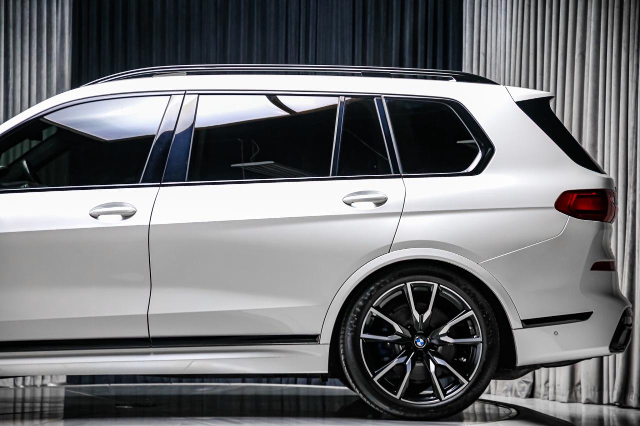 2022 BMW X7 XDrive40i PREMIUM ENHANCED M-SPORT ADAPTVCRZ 6PASS Photo