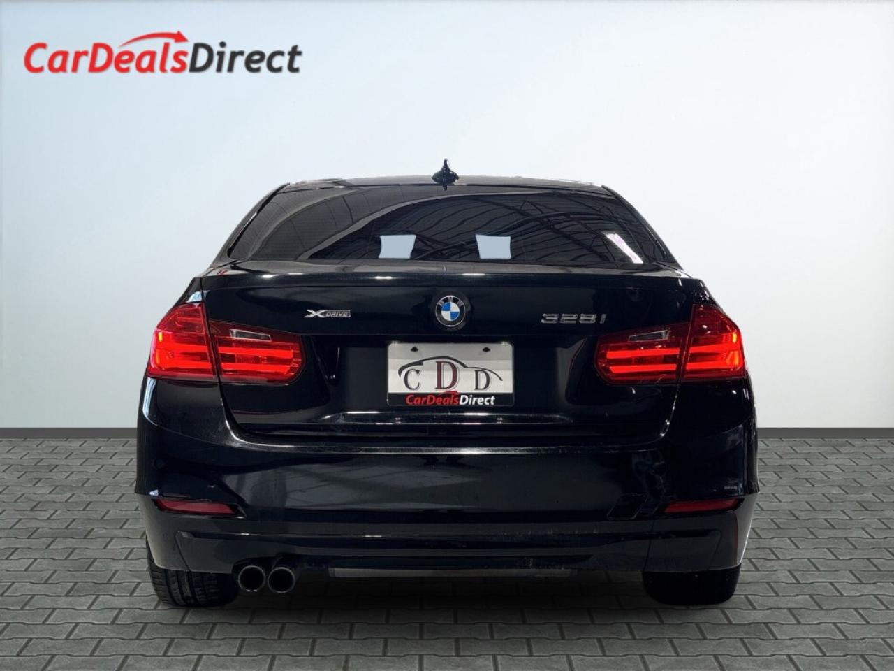 2013 BMW 328 i xDrive AWD/Leather/Sunroof/Heated Seats/ B Senso Photo4