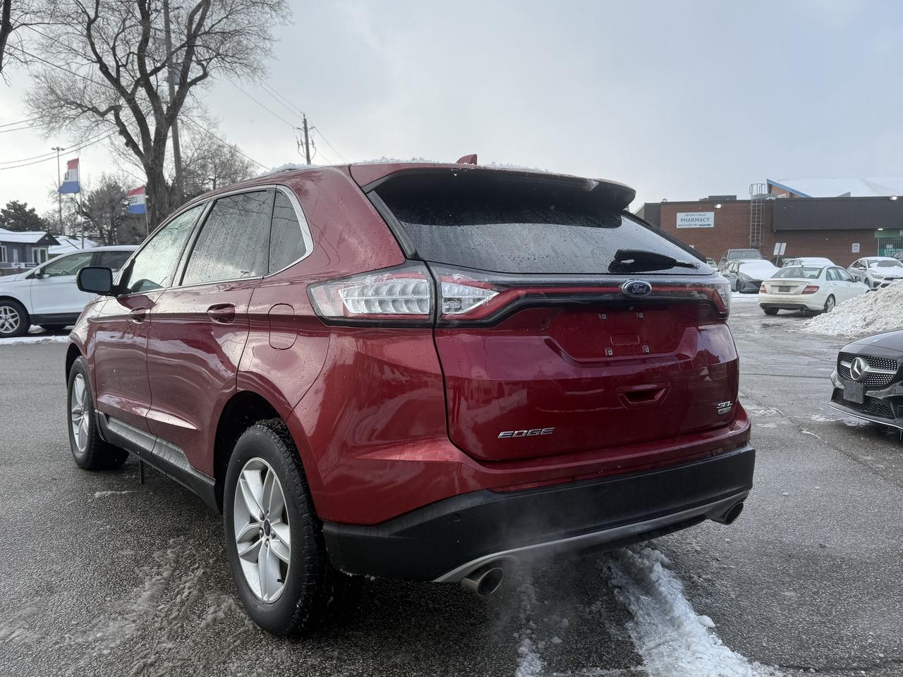 2018 Ford Edge SEL l APwrOp l 2.0L l 4Cyl l Rear Cam + Sensors l Photo4