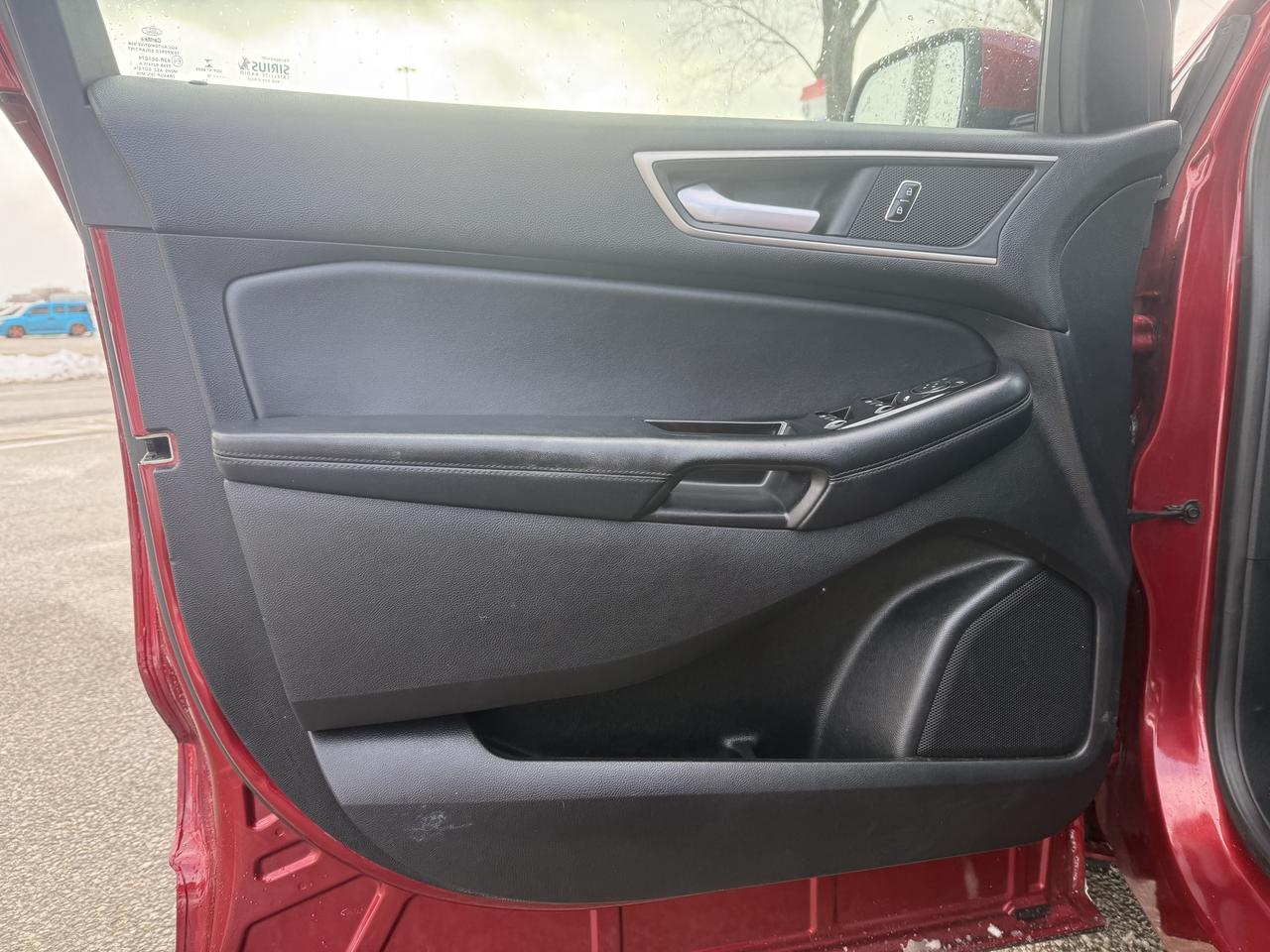 2018 Ford Edge SEL l APwrOp l 2.0L l 4Cyl l Rear Cam + Sensors l Photo