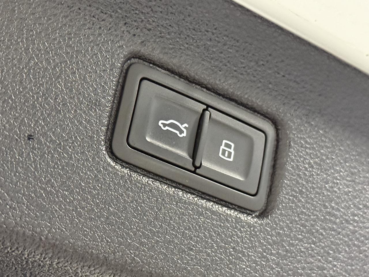 2019 Audi Q7 Progressiv l 55 TFSI l Quattro l AWD l S-Line Photo