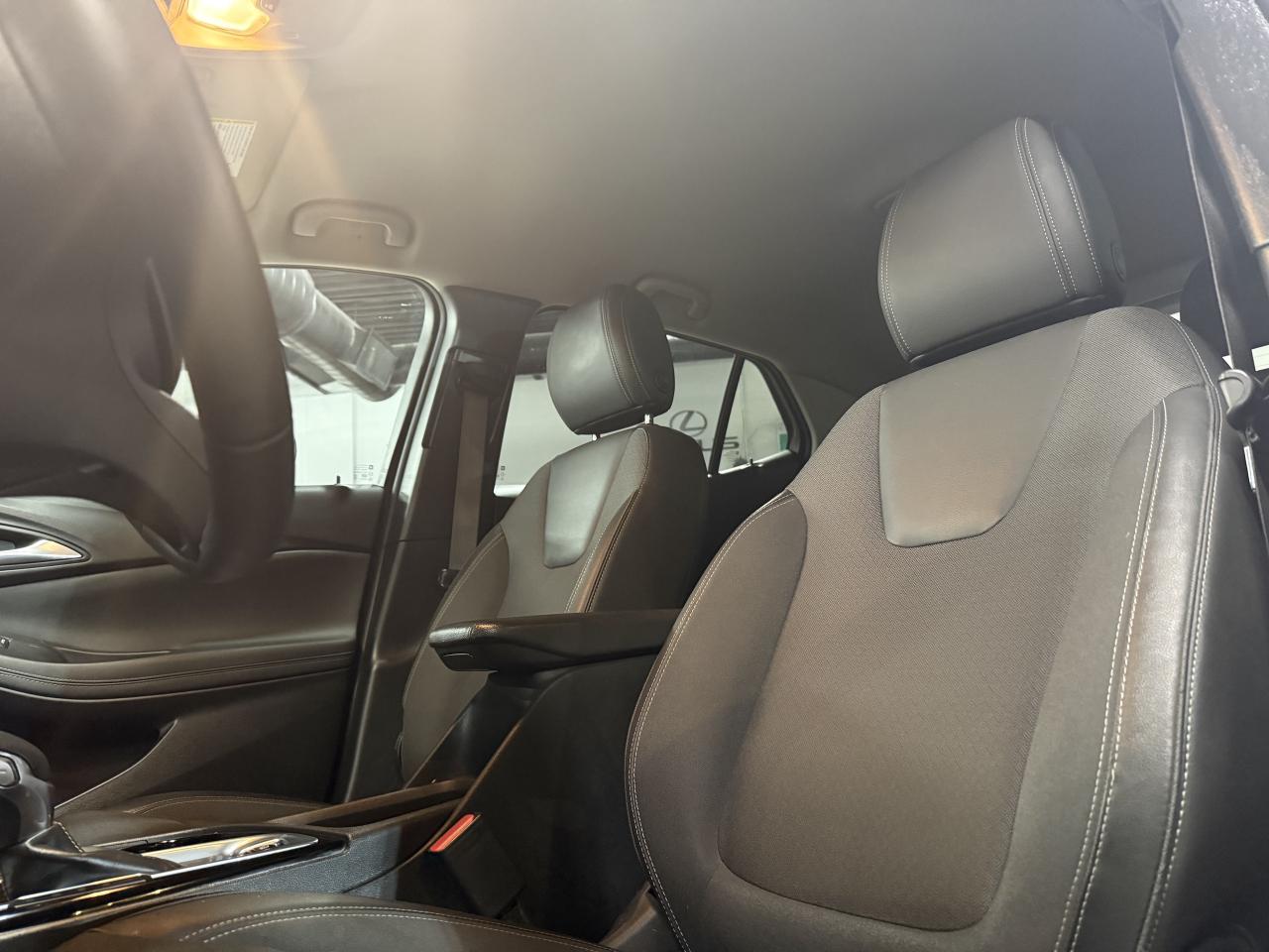 2023 Buick Encore GX AWD l PREFERRED l GX l ST l Buick Warranty l Photo