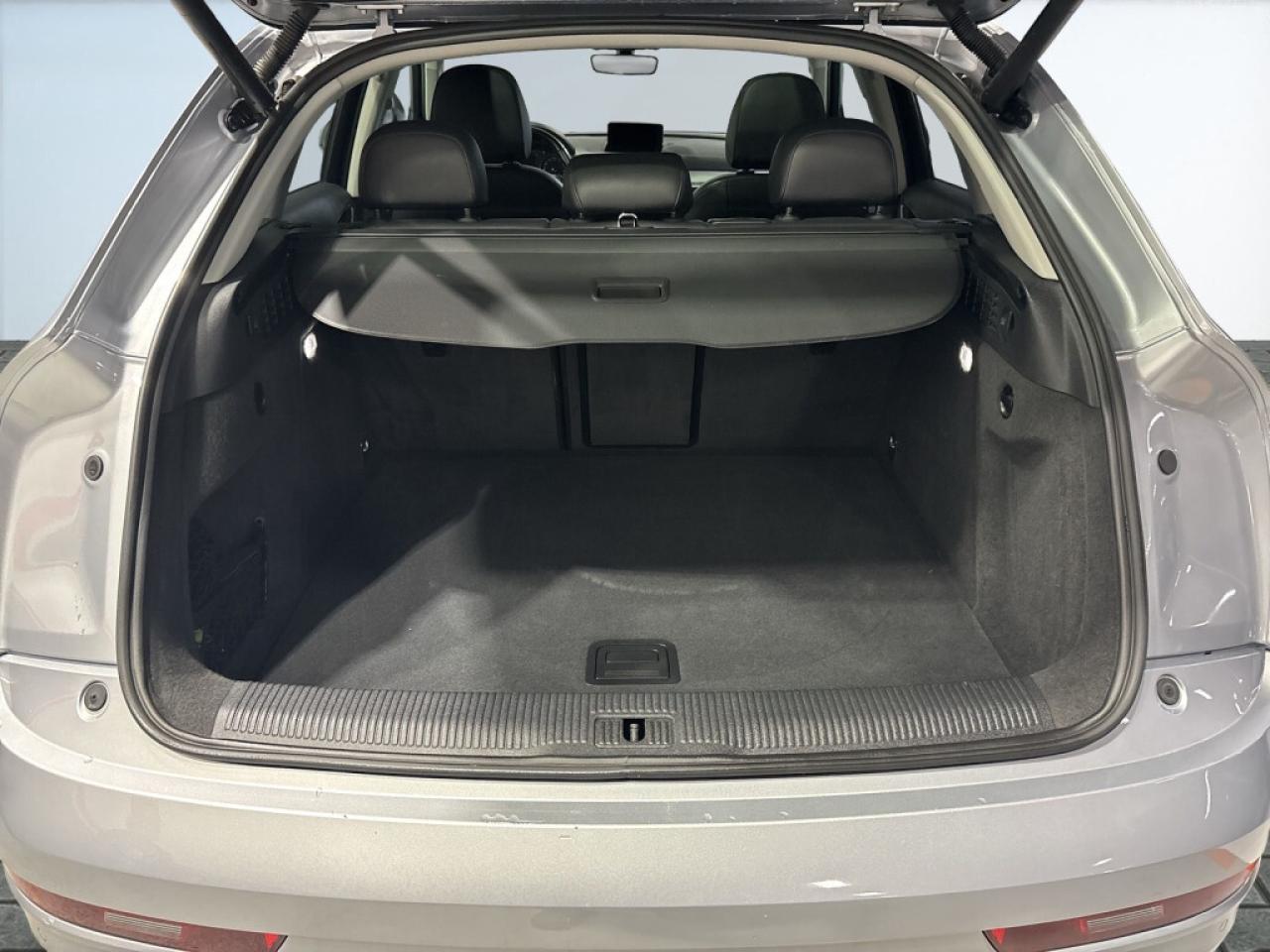 2018 Audi Q3 AWD 2.0 TFSI/Leather/NAVI/Sunroof/Back Up  Cam/Cle Photo