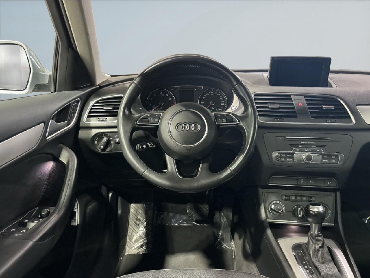 2018 Audi Q3 AWD 2.0 TFSI/Leather/NAVI/Sunroof/Back Up  Cam/Cle Photo