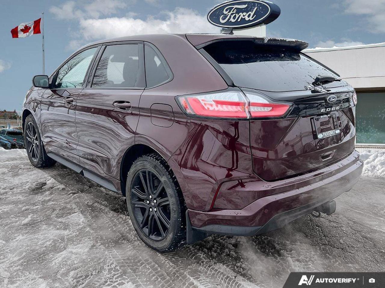 2024 Ford Edge ST Line   MOONROOF   HTD STEER WHEEL MOONROOF   HT Photo4