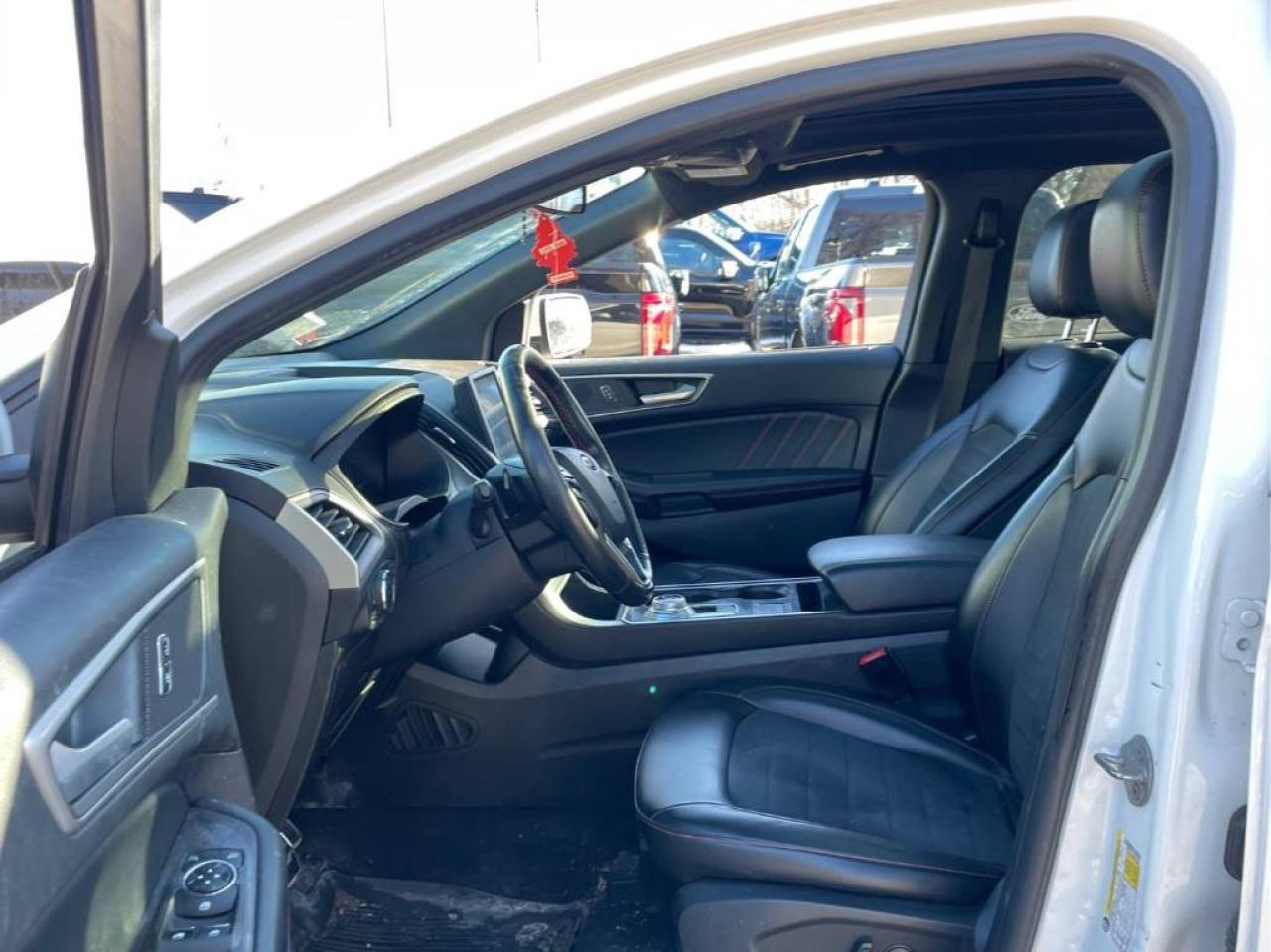 2022 Ford Edge No Accident l ST Line l AWD l Updated Interior Mdl Photo3