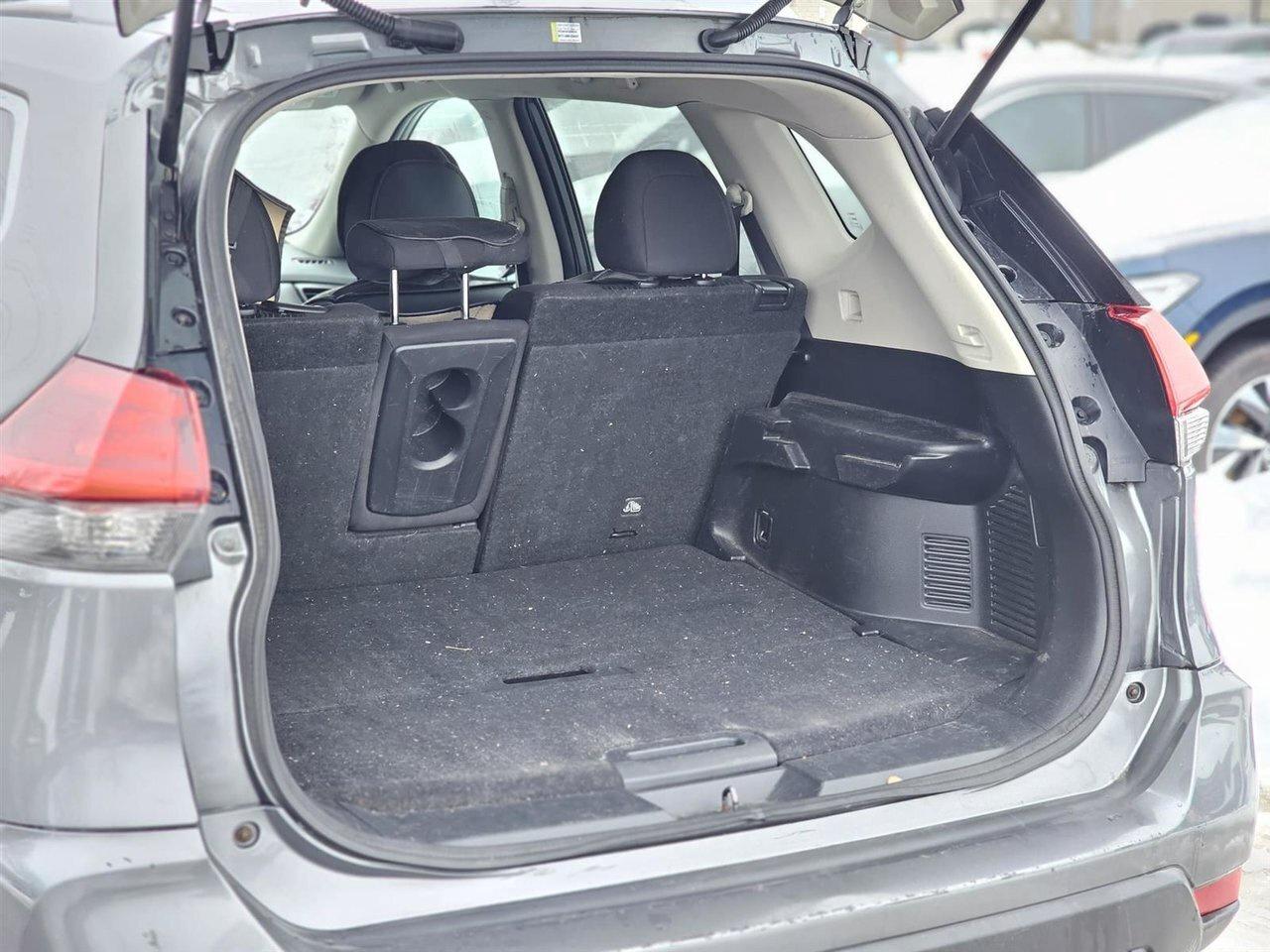 2018 Nissan Rogue SV FWD ALLOYS   HEATED SEATS   REMOTE START   REAR Photo