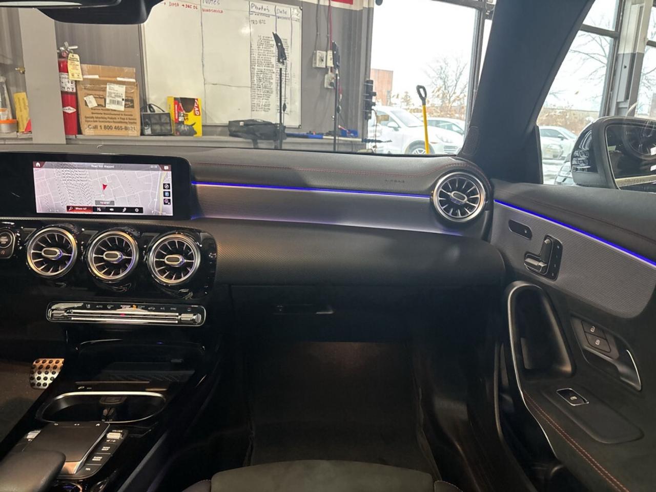 2021 Mercedes-Benz CLA250 4MATIC AMG Pkg / Leather / NAV / CarPlay / Sunroof Photo