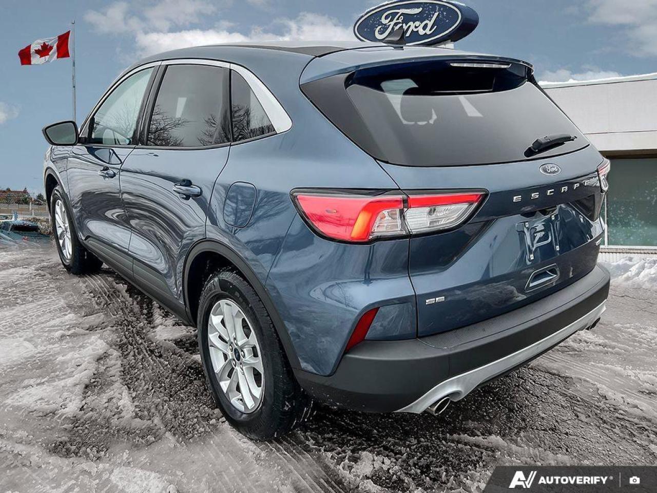 2020 Ford Escape SE   LOW KMS   HTD FRONT SEATS   NAV   LOW KMS   H Photo