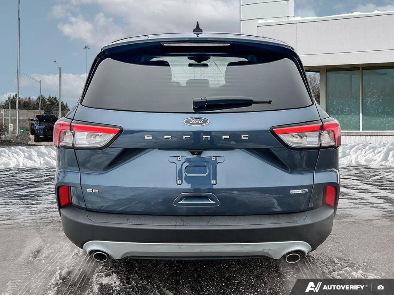 2020 Ford Escape SE   LOW KMS   HTD FRONT SEATS   NAV   LOW KMS   H Photo