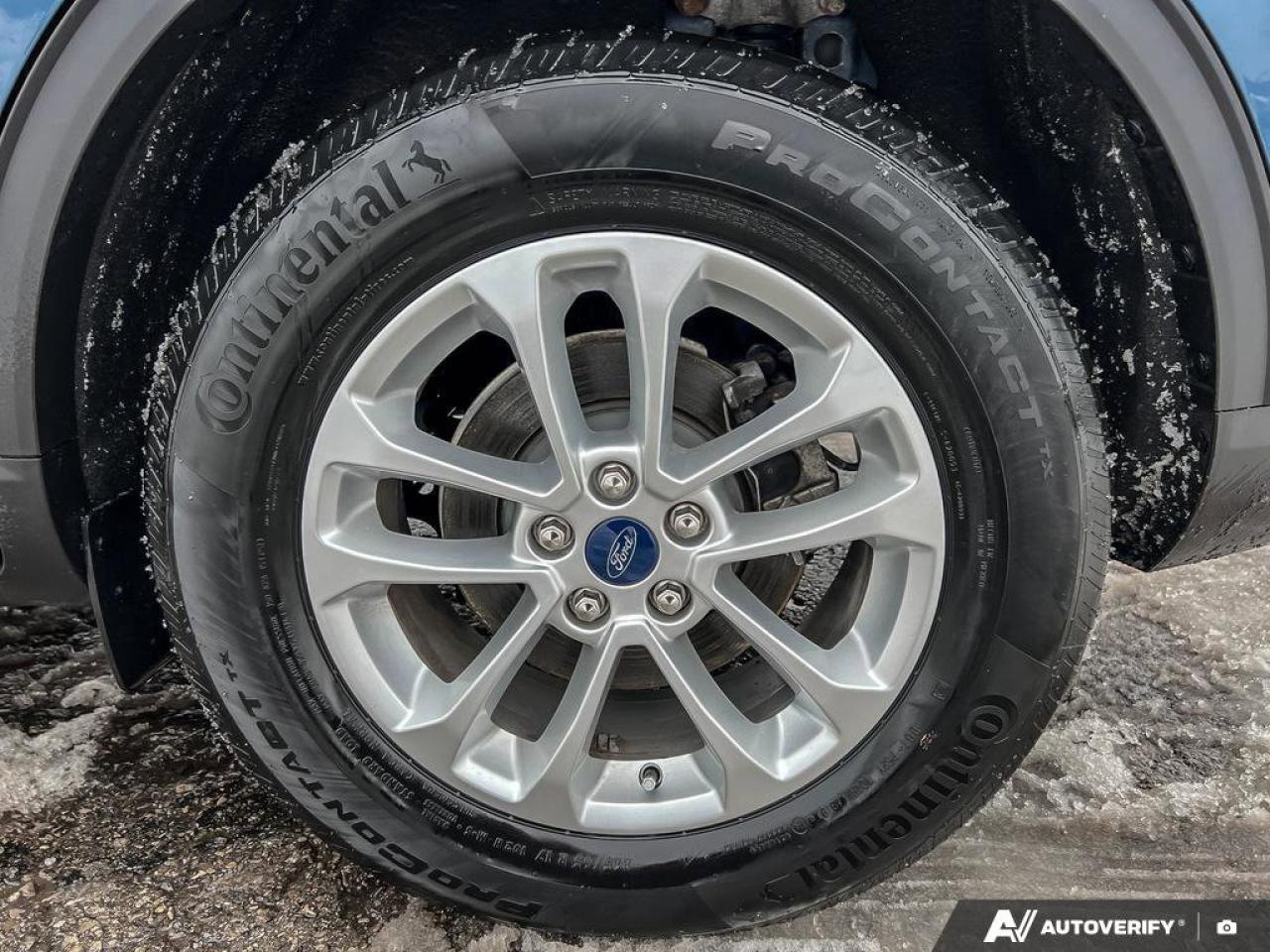 2020 Ford Escape SE   LOW KMS   HTD FRONT SEATS   NAV   LOW KMS   H Photo