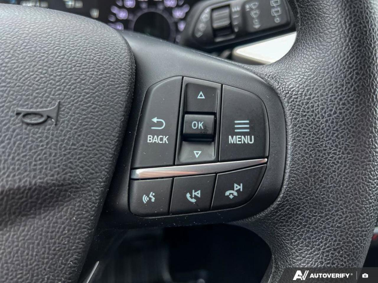 2020 Ford Escape SE   LOW KMS   HTD FRONT SEATS   NAV   LOW KMS   H Photo