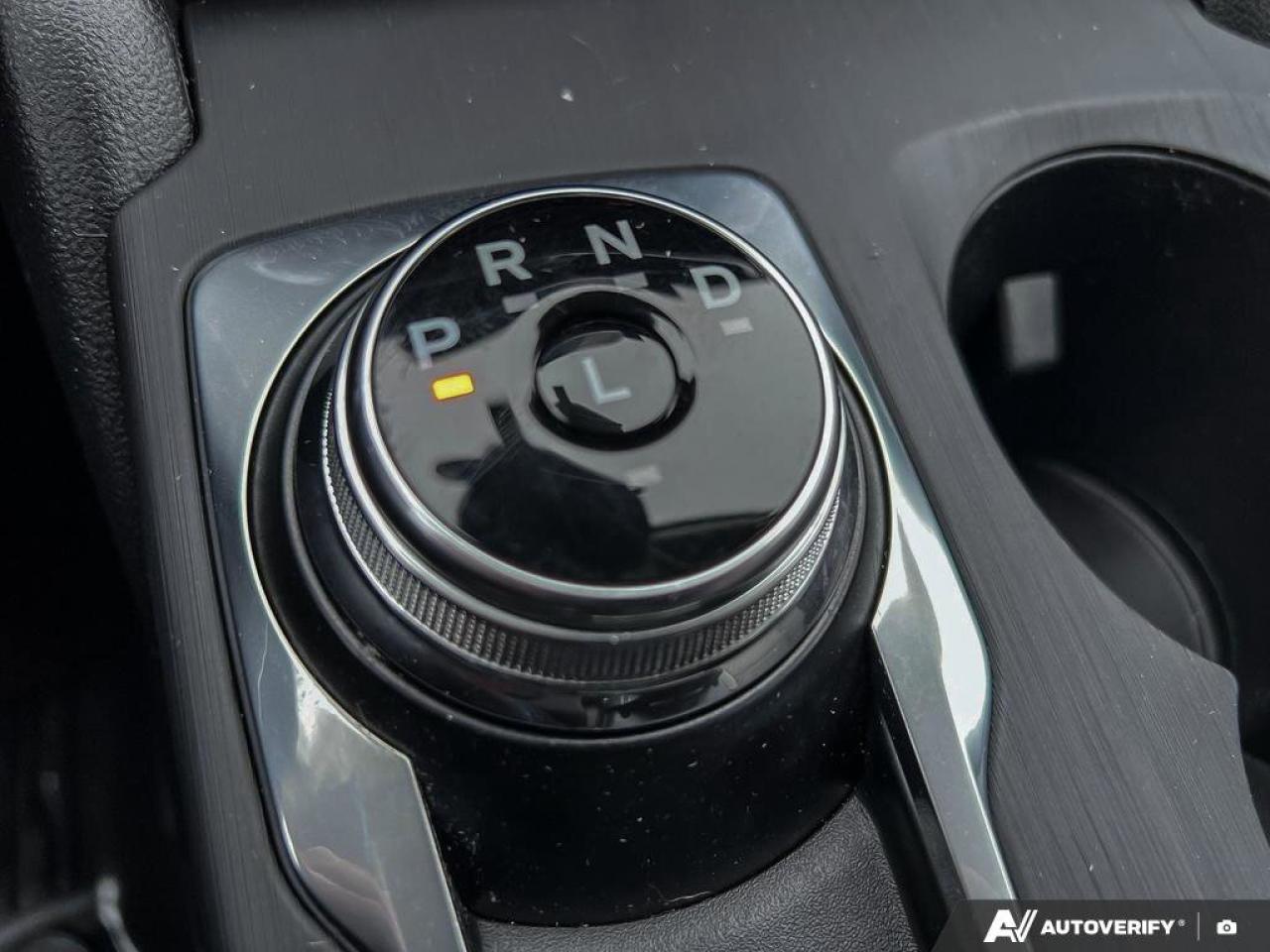 2020 Ford Escape SE   LOW KMS   HTD FRONT SEATS   NAV   LOW KMS   H Photo