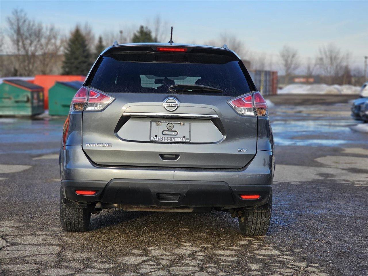 2016 Nissan Rogue SV Photo