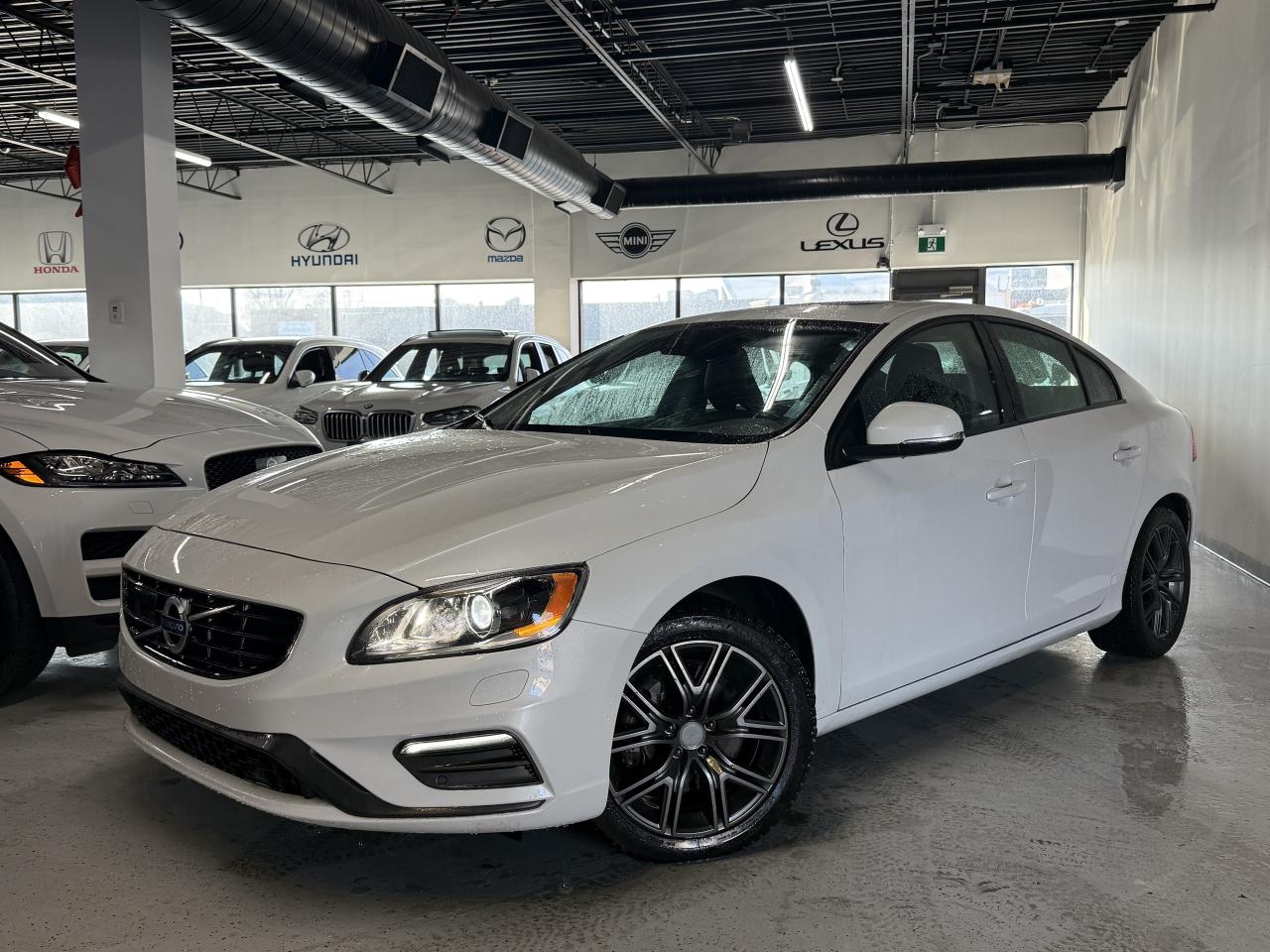 2018 Volvo S60 T6 l AWD l Dynamic l 2.0 l 4Cyl l Navi Pkg l Photo0