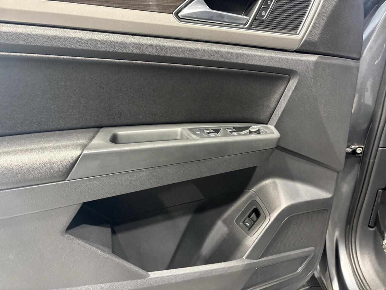 2018 Volkswagen Atlas Highline / 7 Seater / NAV / Leather / Drive Assist Photo