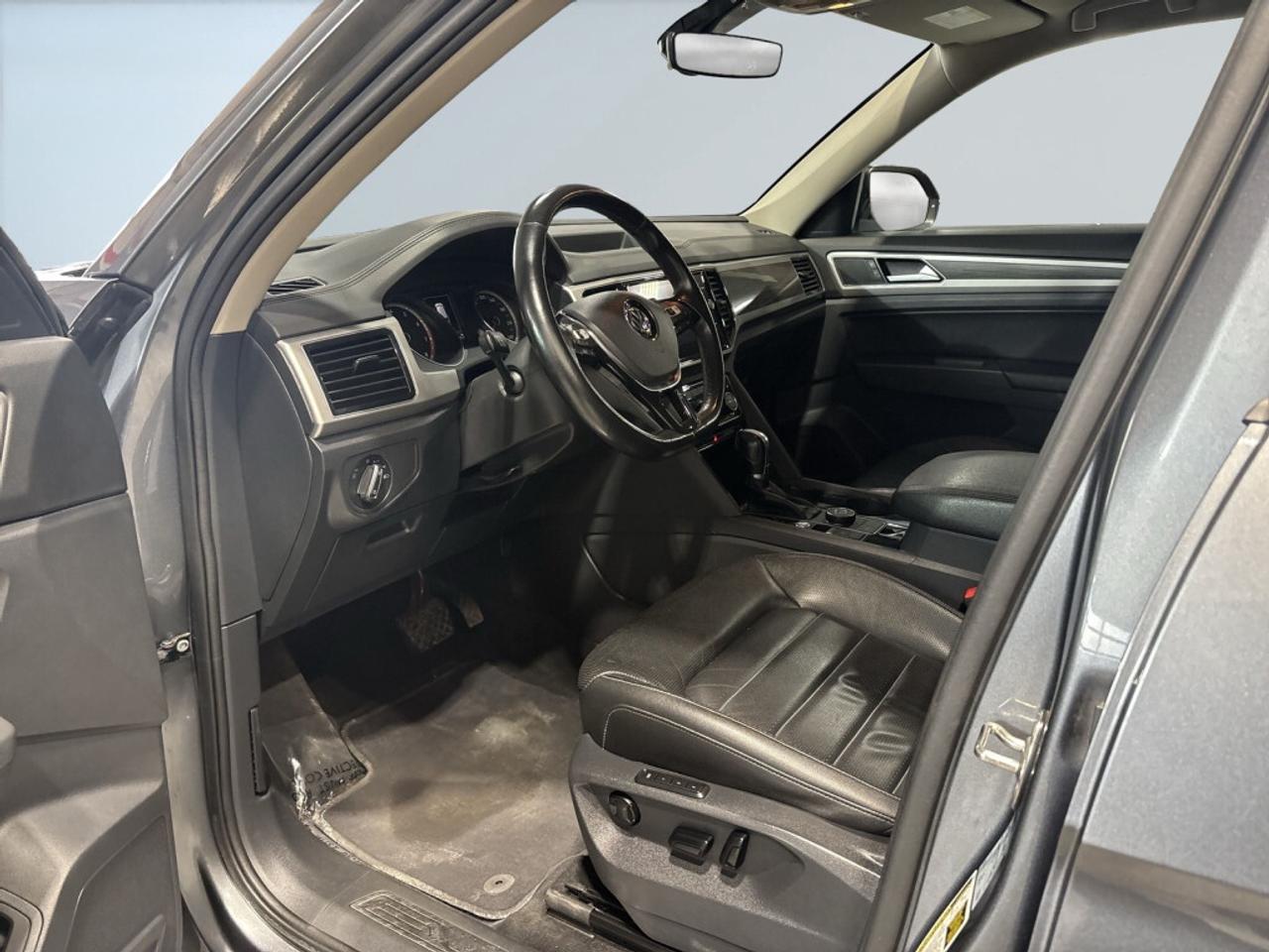 2018 Volkswagen Atlas Highline / 7 Seater / NAV / Leather / Drive Assist Photo