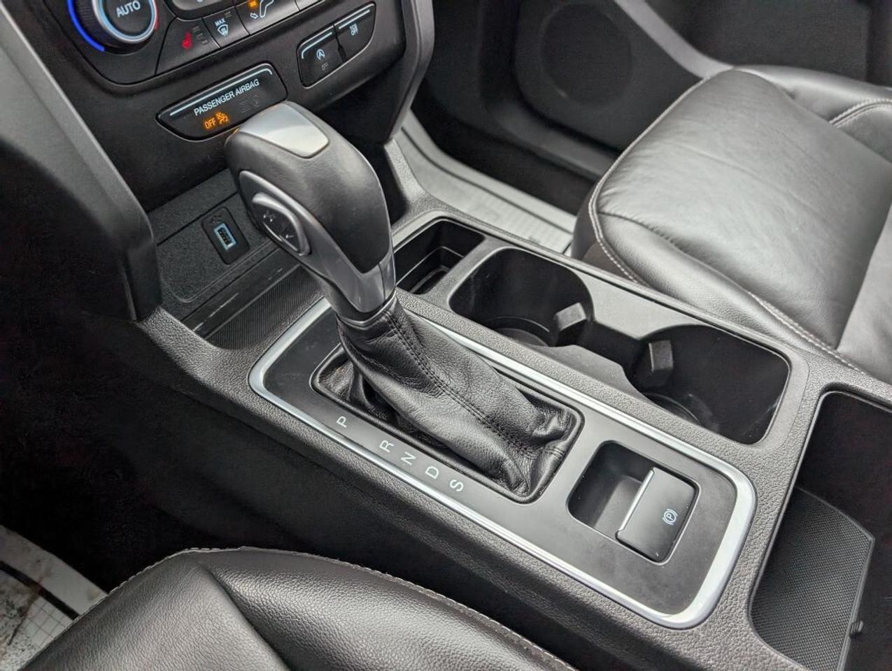 2018 Ford Escape SEL 4WD   NAV   LEATHER   CAMERA   HTD SEATS Photo